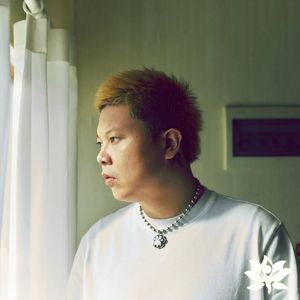 黑人狂艹女生逼
